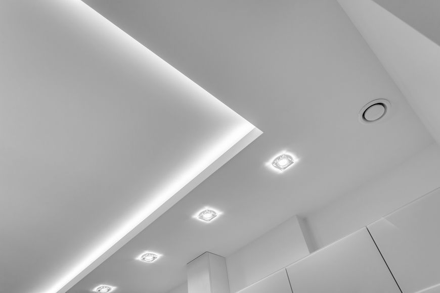 Светодиодная лента негерметичная холодный оттенок 24V 4W 2835 CW IP20 1m (BY-070/60) 33-430 фото