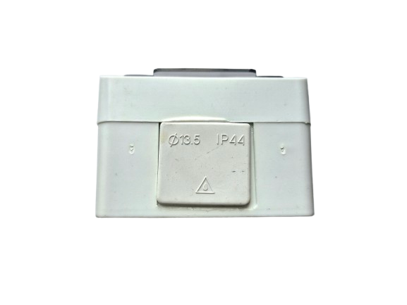 Розетка накладна з захисною кришкою, з заземленням IP44 yl6287 фото